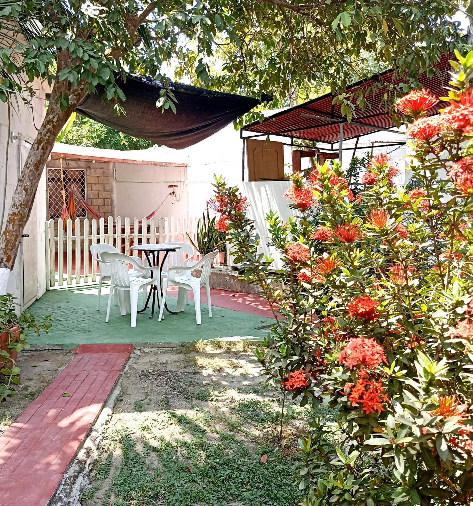 Hostal Corales Tolú Eksteriør bilde